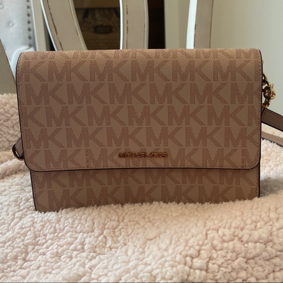 Michael Kors Tan Logo Wristlet Clutch - Picture 1 of 4